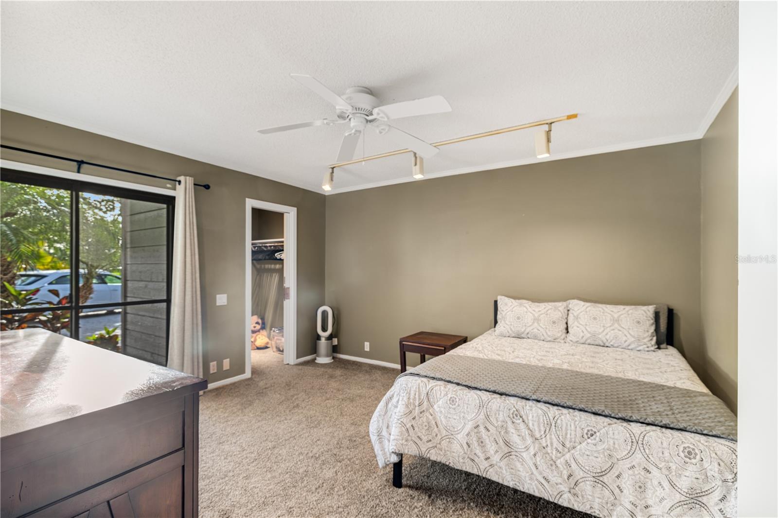 A4656355 Property Photo