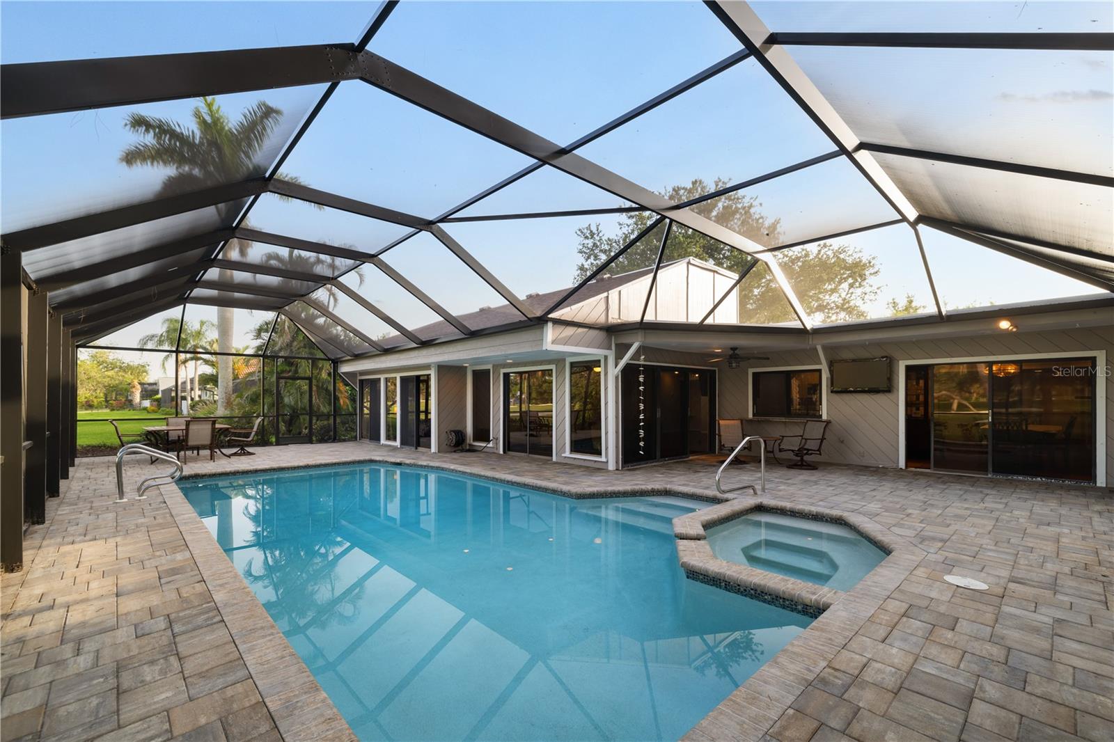 A4656355 Property Photo