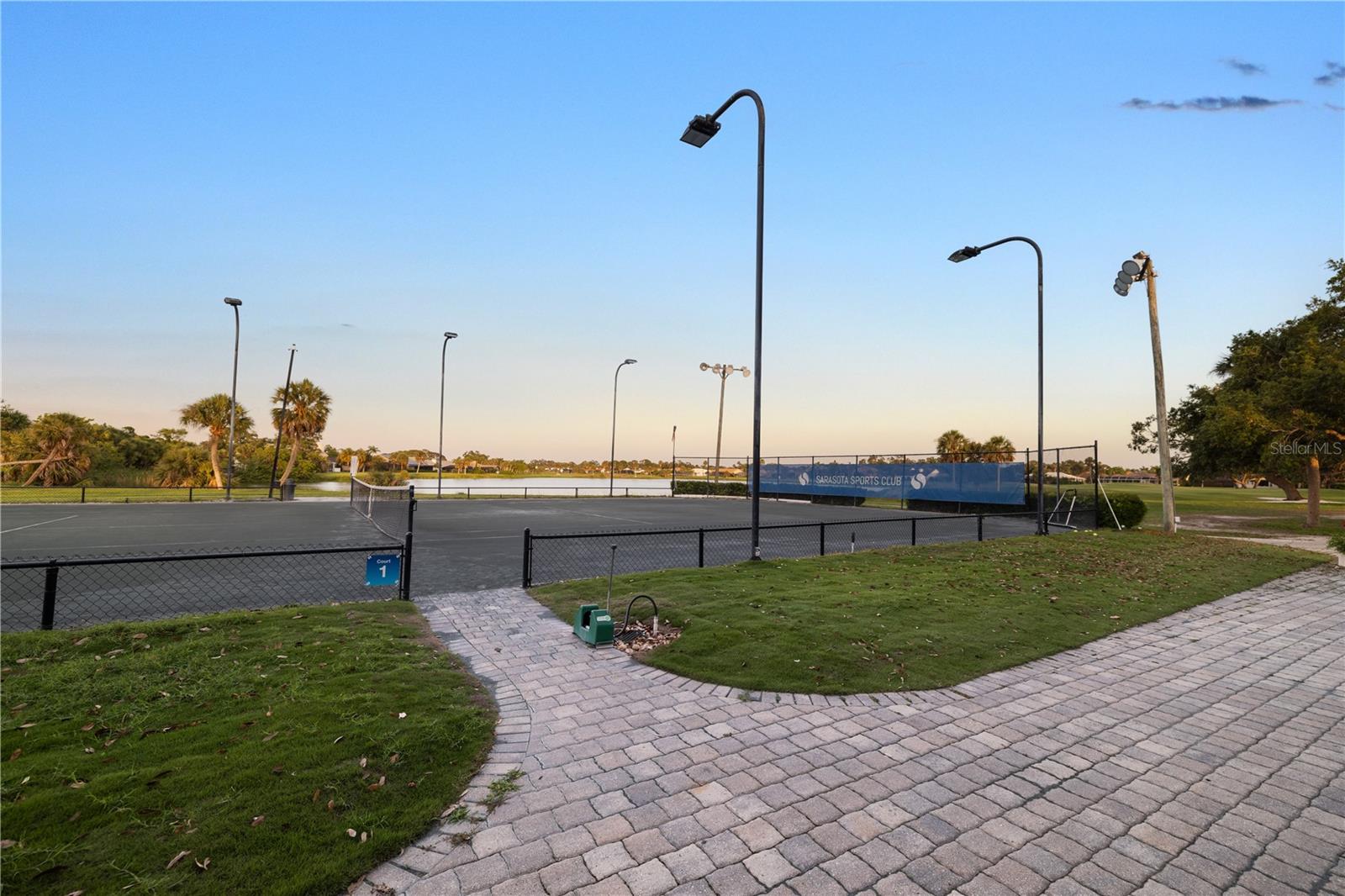 A4656355 Property Photo