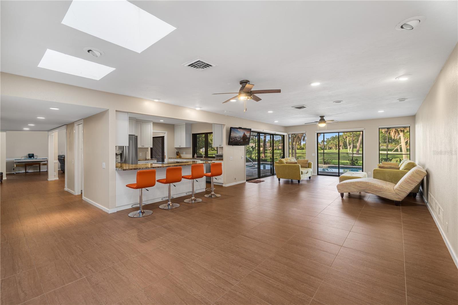 A4656355 Property Photo