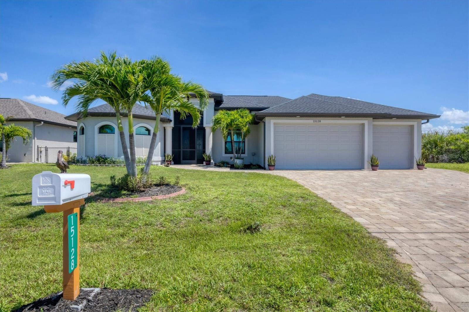 15128 HENNIPEN CIR, PORT CHARLOTTE, FL, 33981