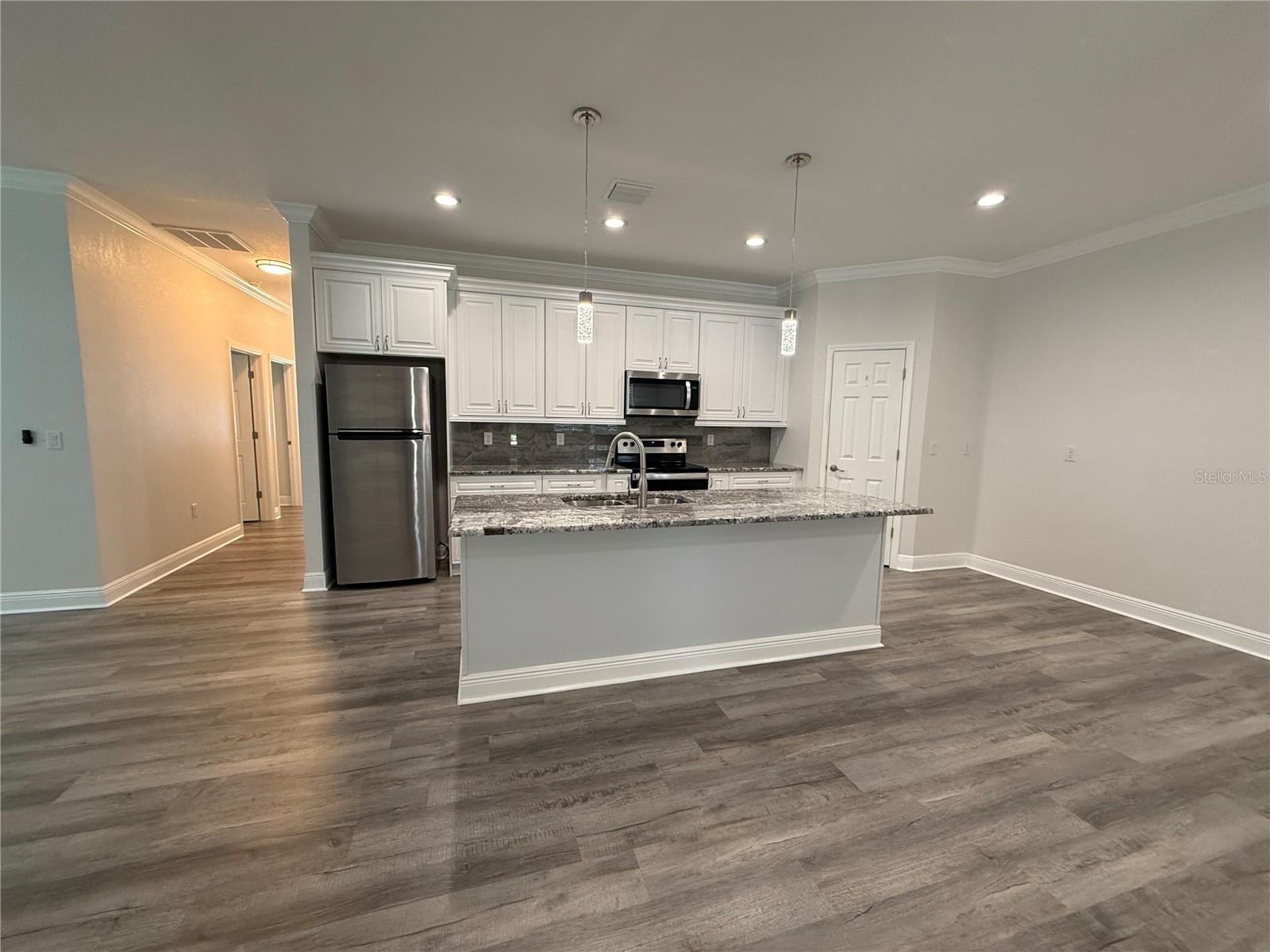 1311 W WASHINGTON ST, PLANT CITY, FL, 33563