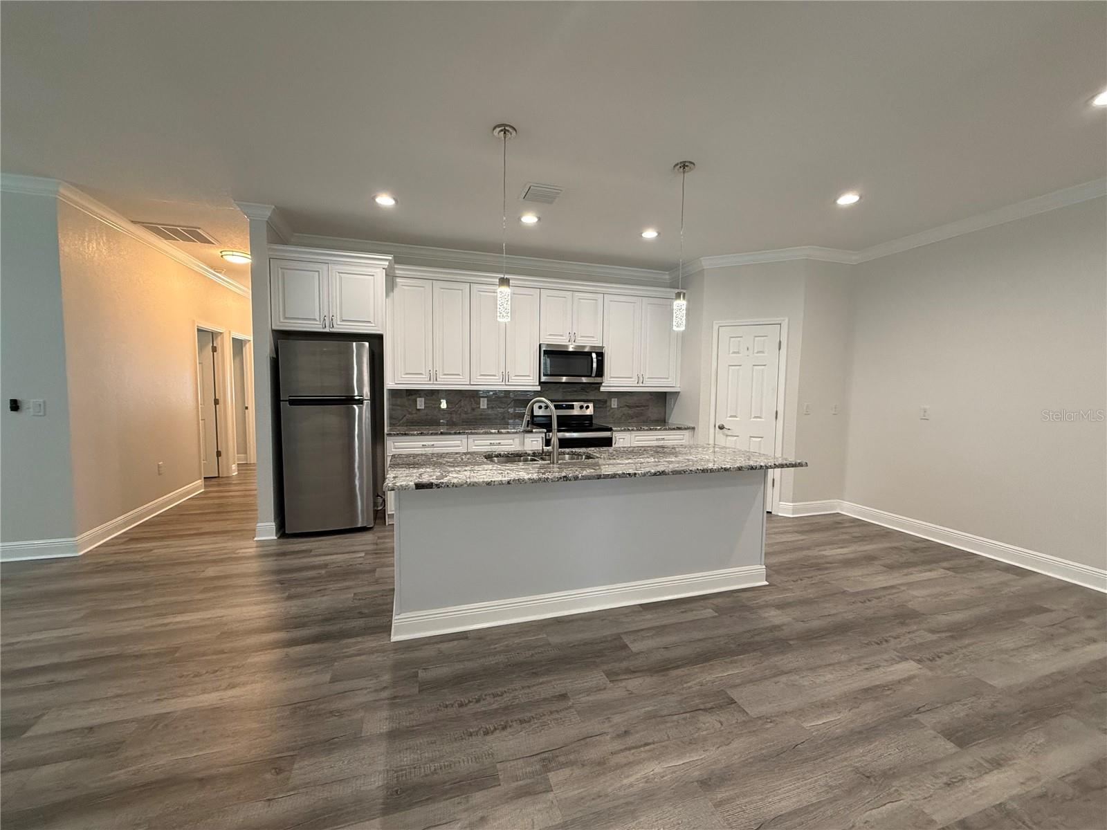 1311 W WASHINGTON ST, PLANT CITY, FL, 33563