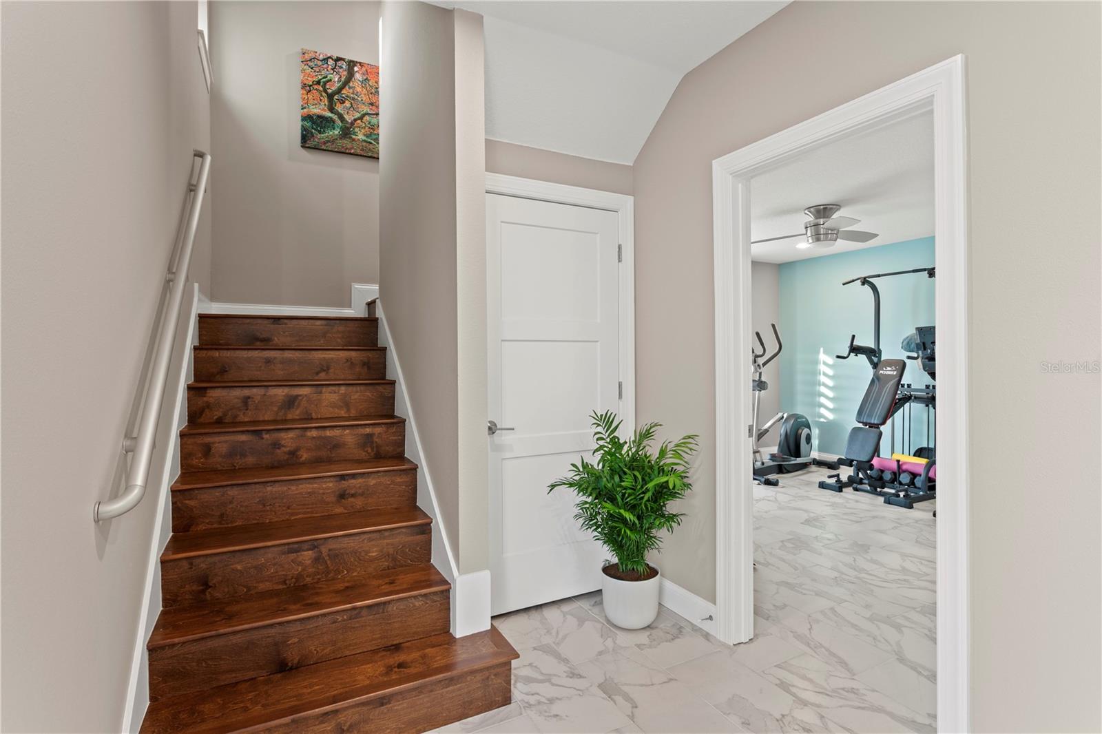 1st floor bedroom entry