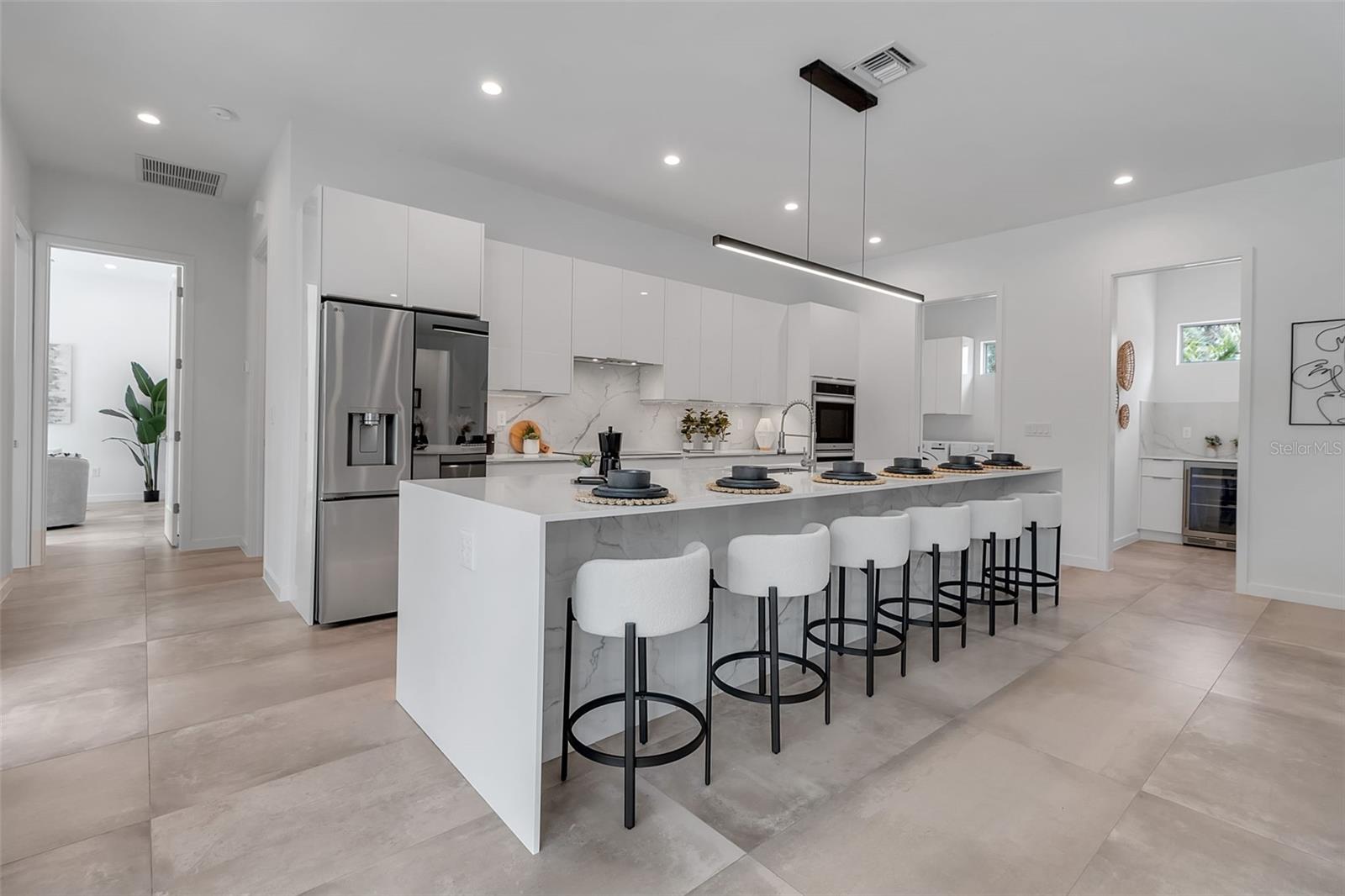 A4656371 Property Photo