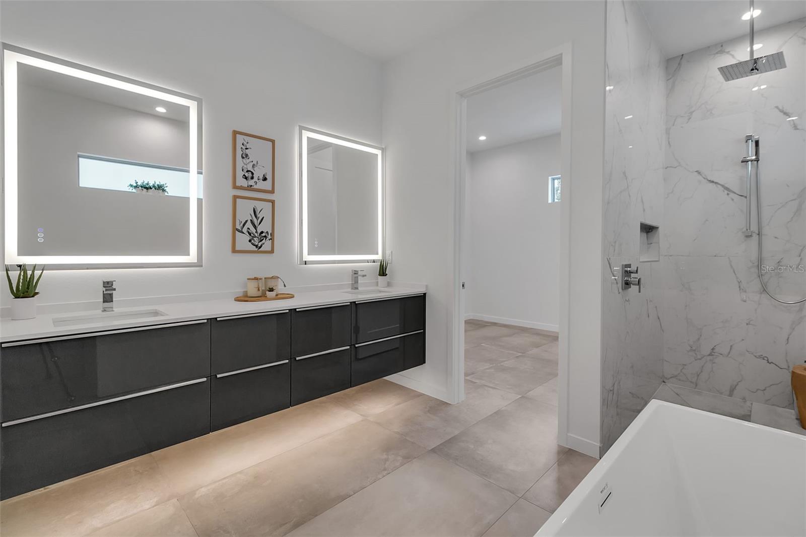 A4656371 Property Photo