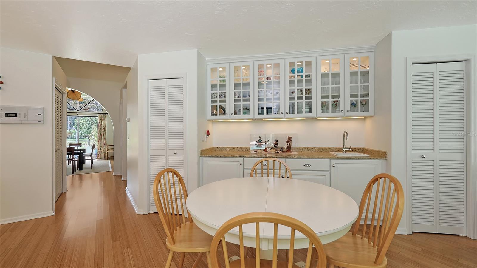 A4656378 Property Photo