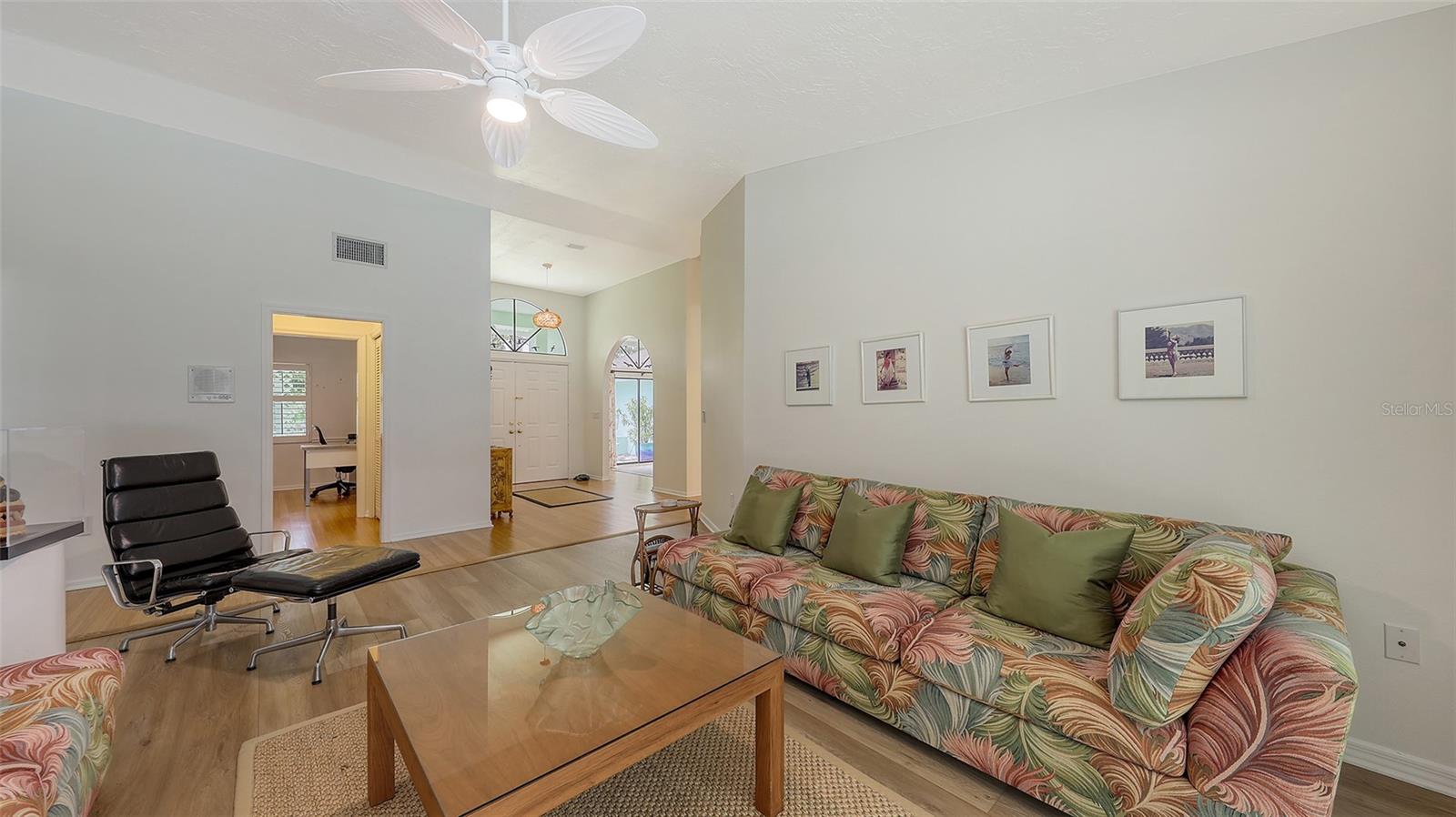 A4656378 Property Photo