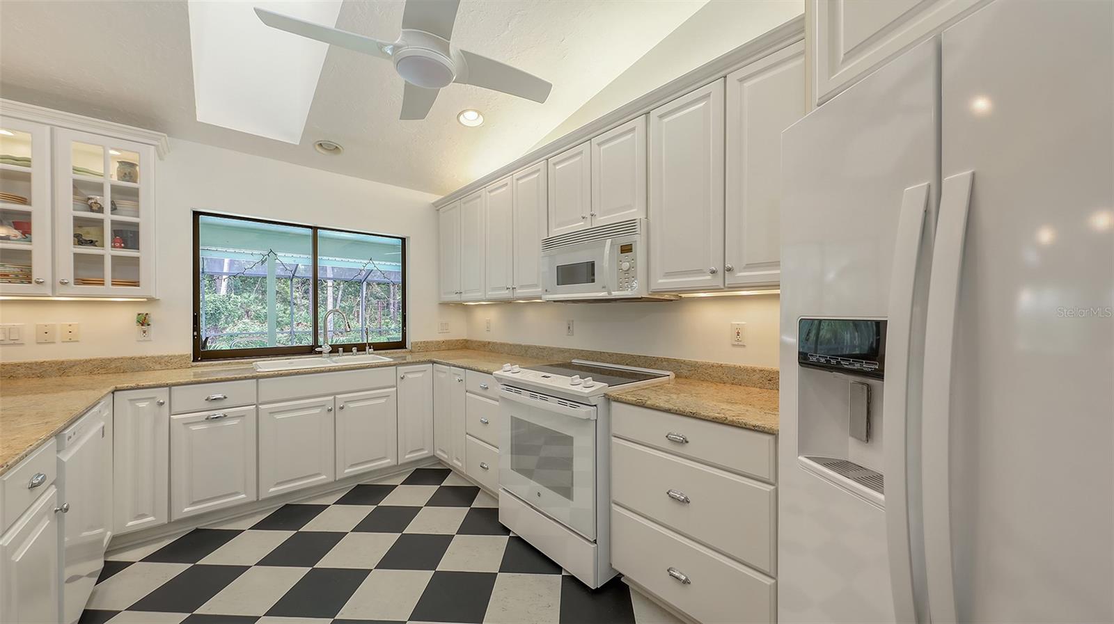 A4656378 Property Photo