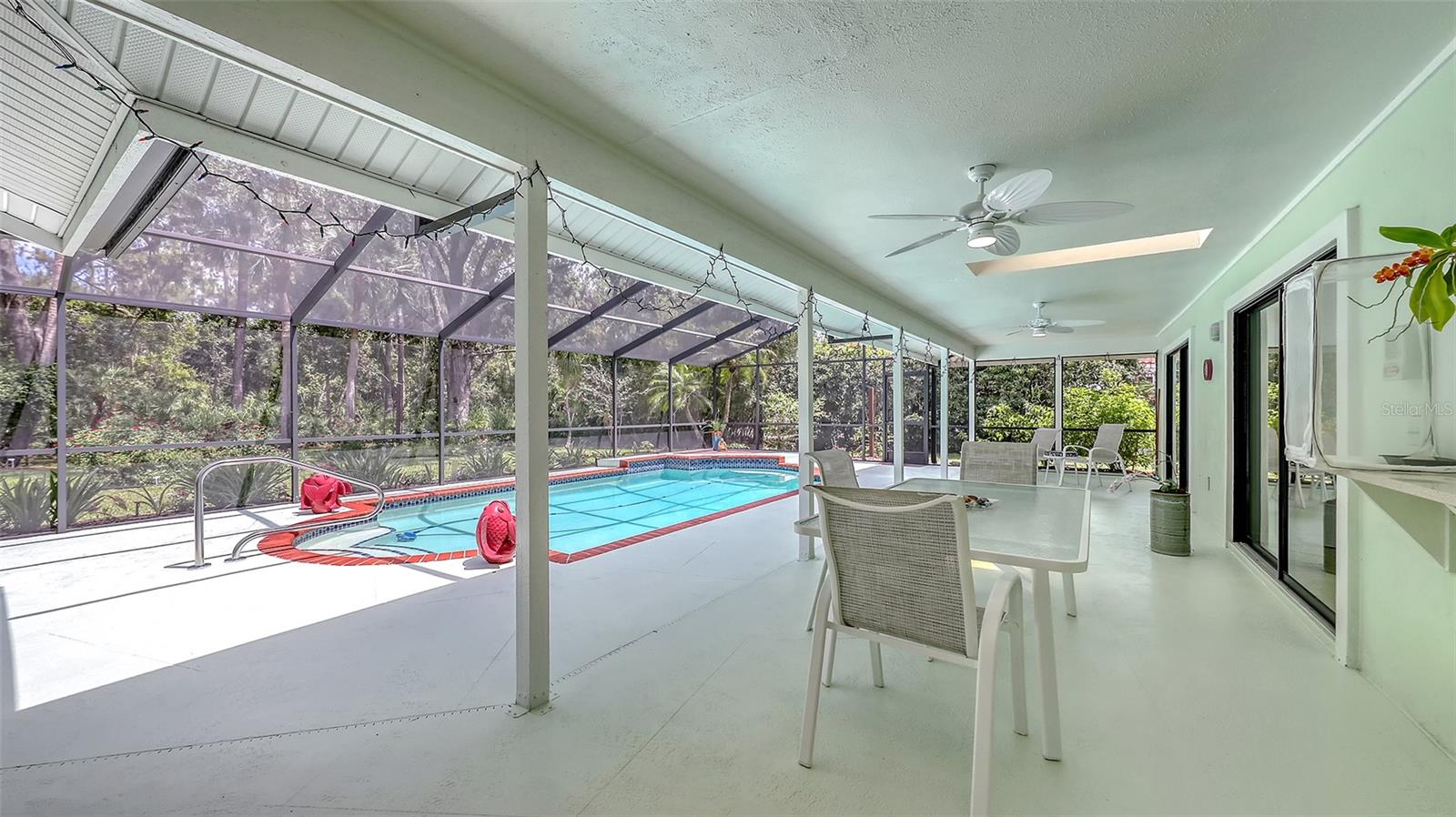 A4656378 Property Photo