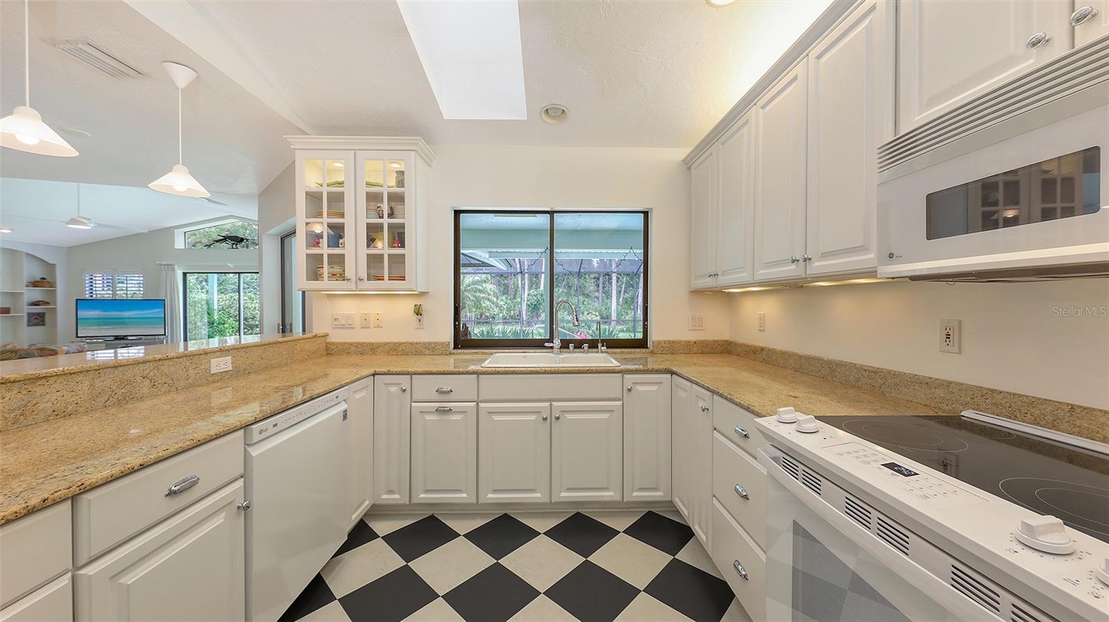A4656378 Property Photo