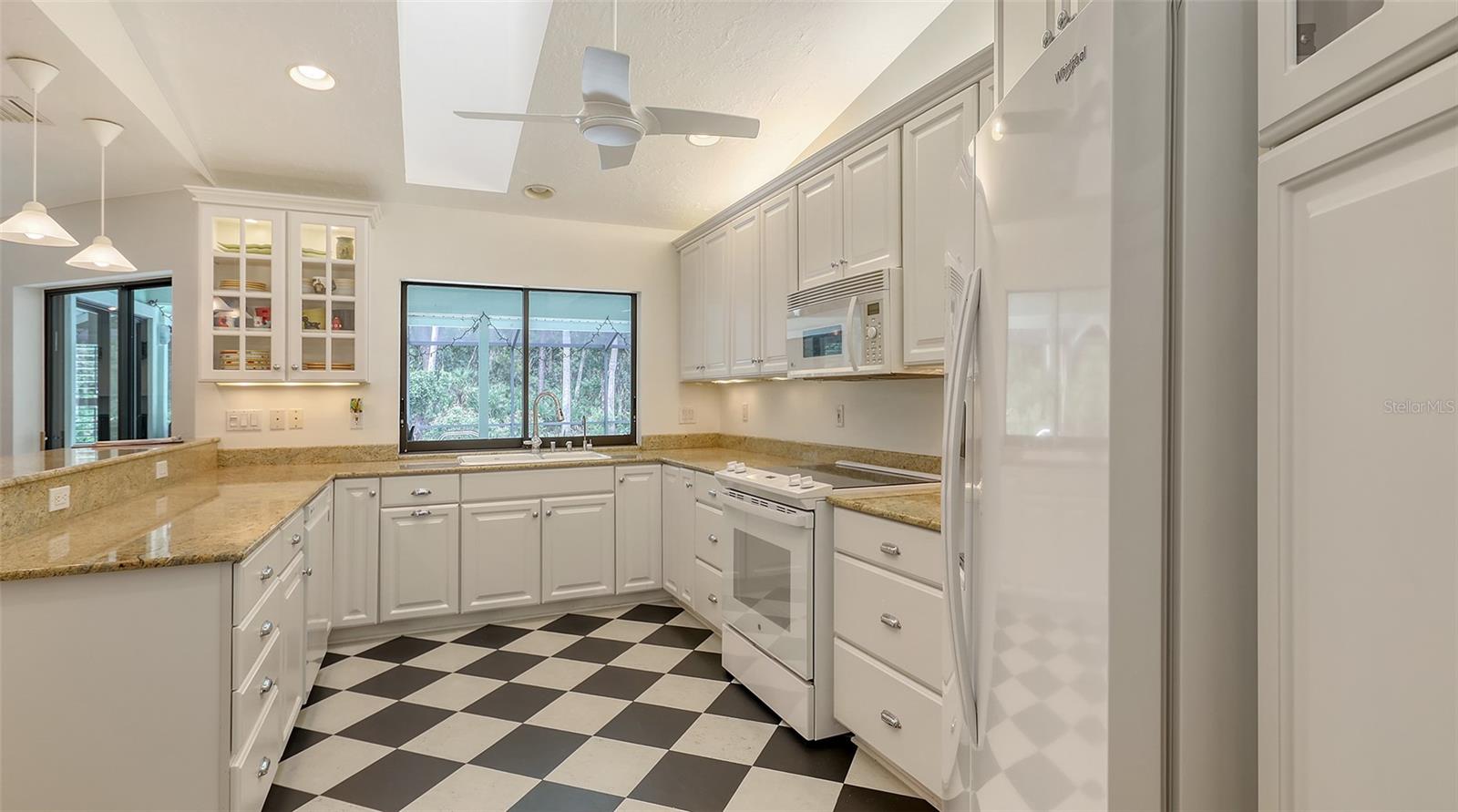 A4656378 Property Photo