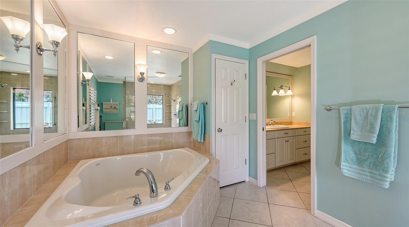 A4656378 Property Photo