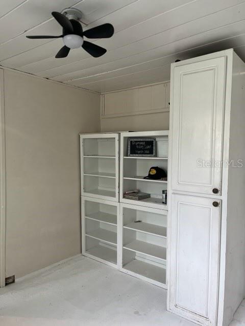 6127 CREWS LAKE RD, LAKELAND, FL, 33812