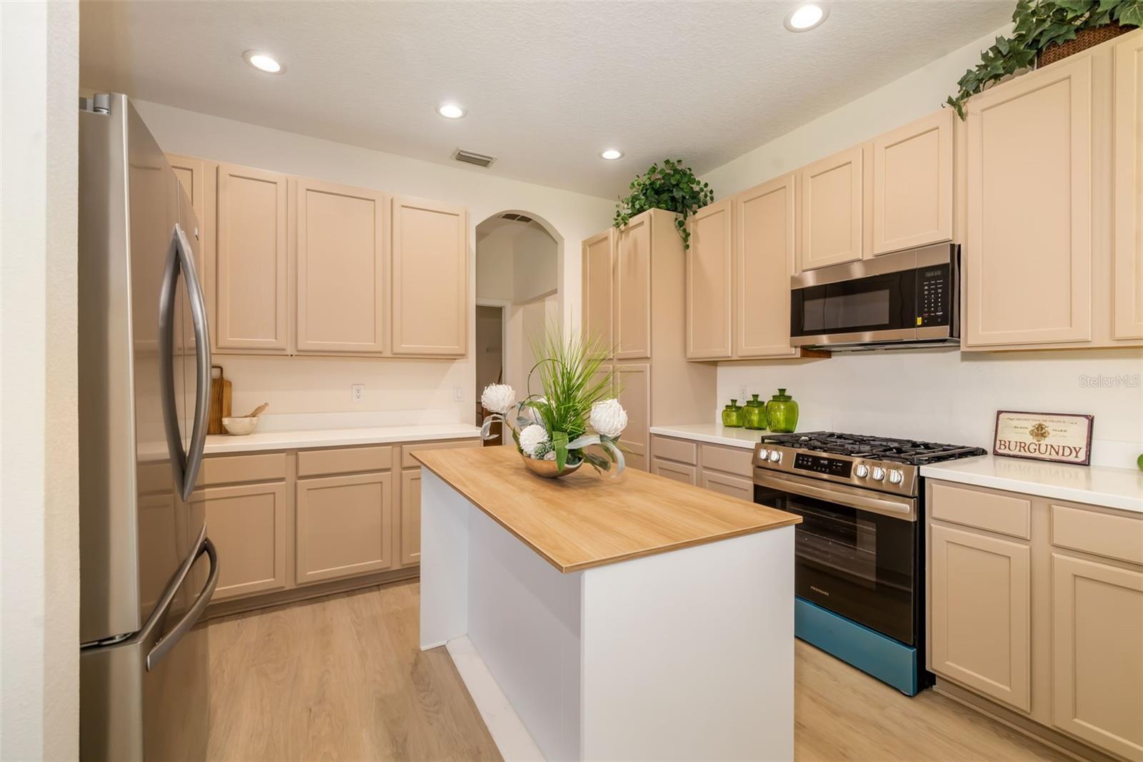 A4656385 Property Photo