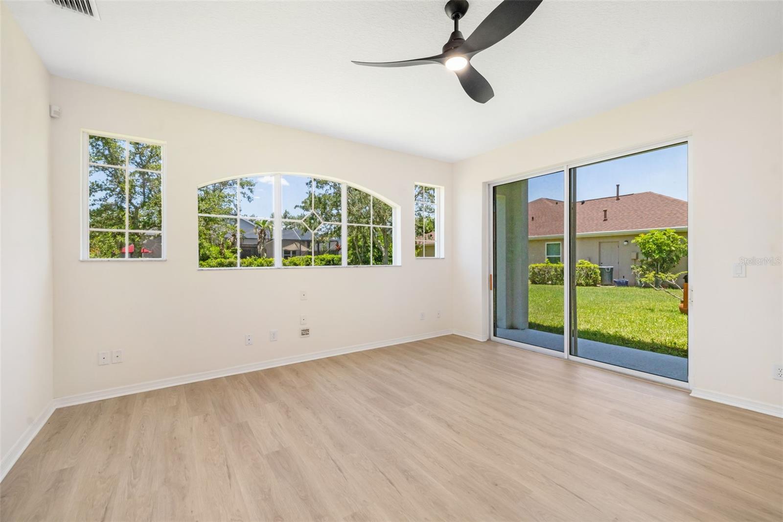 A4656385 Property Photo