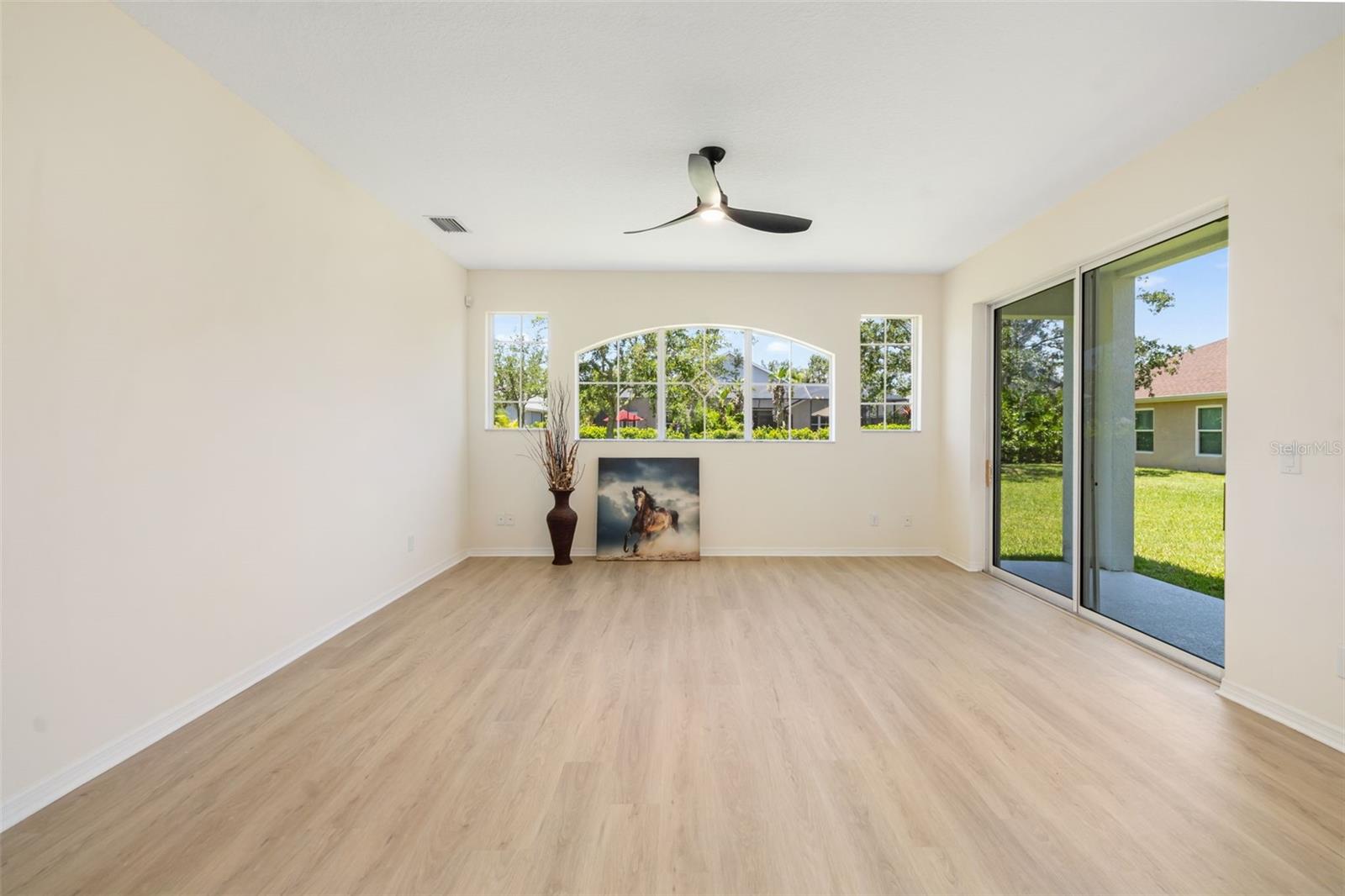 A4656385 Property Photo