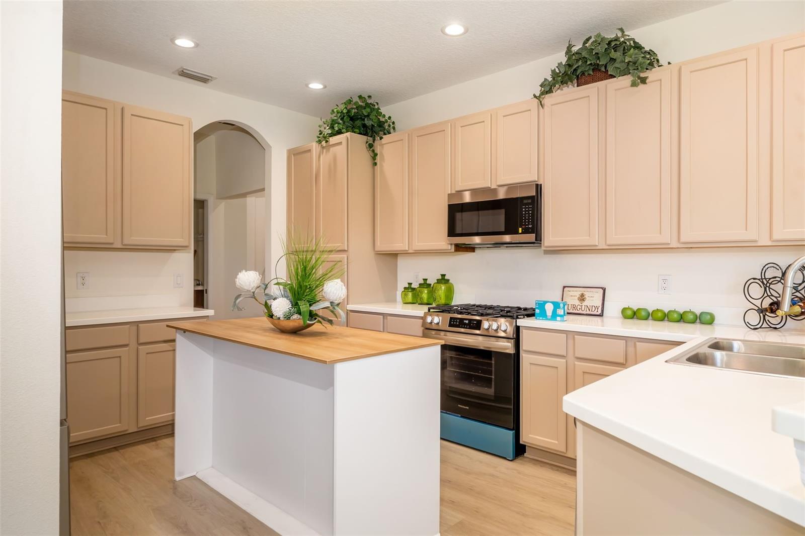 A4656385 Property Photo