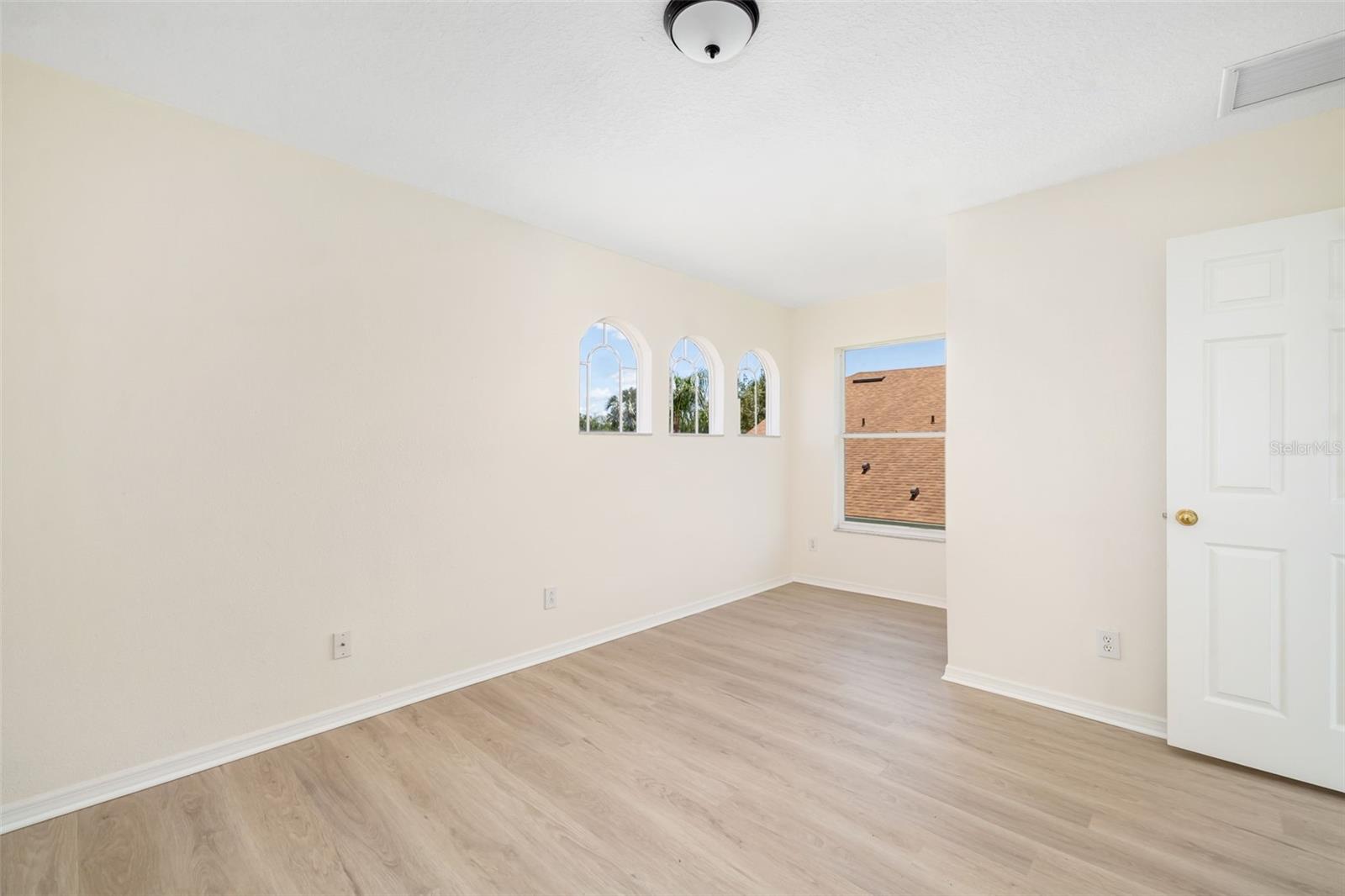 A4656385 Property Photo