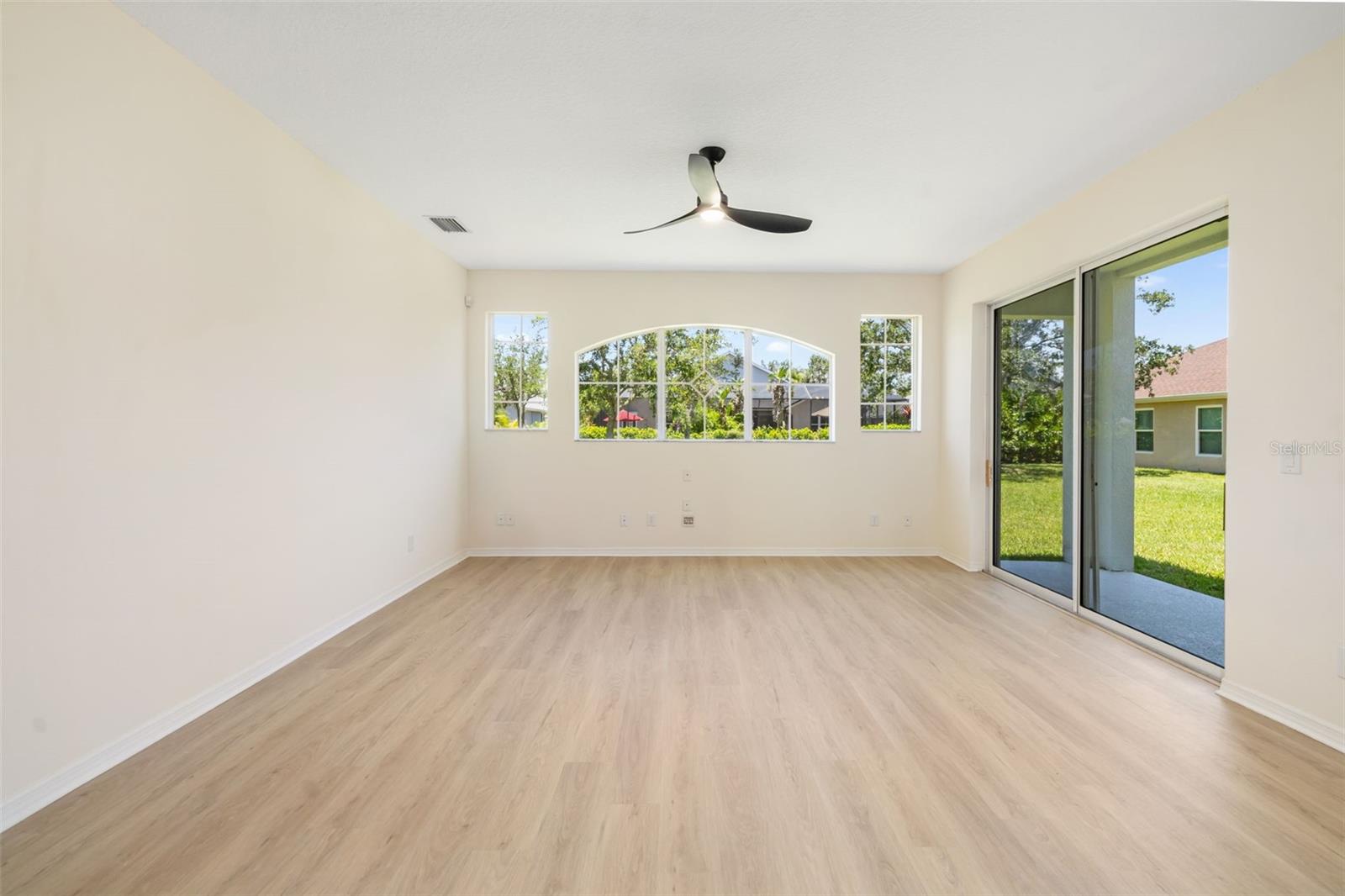 A4656385 Property Photo