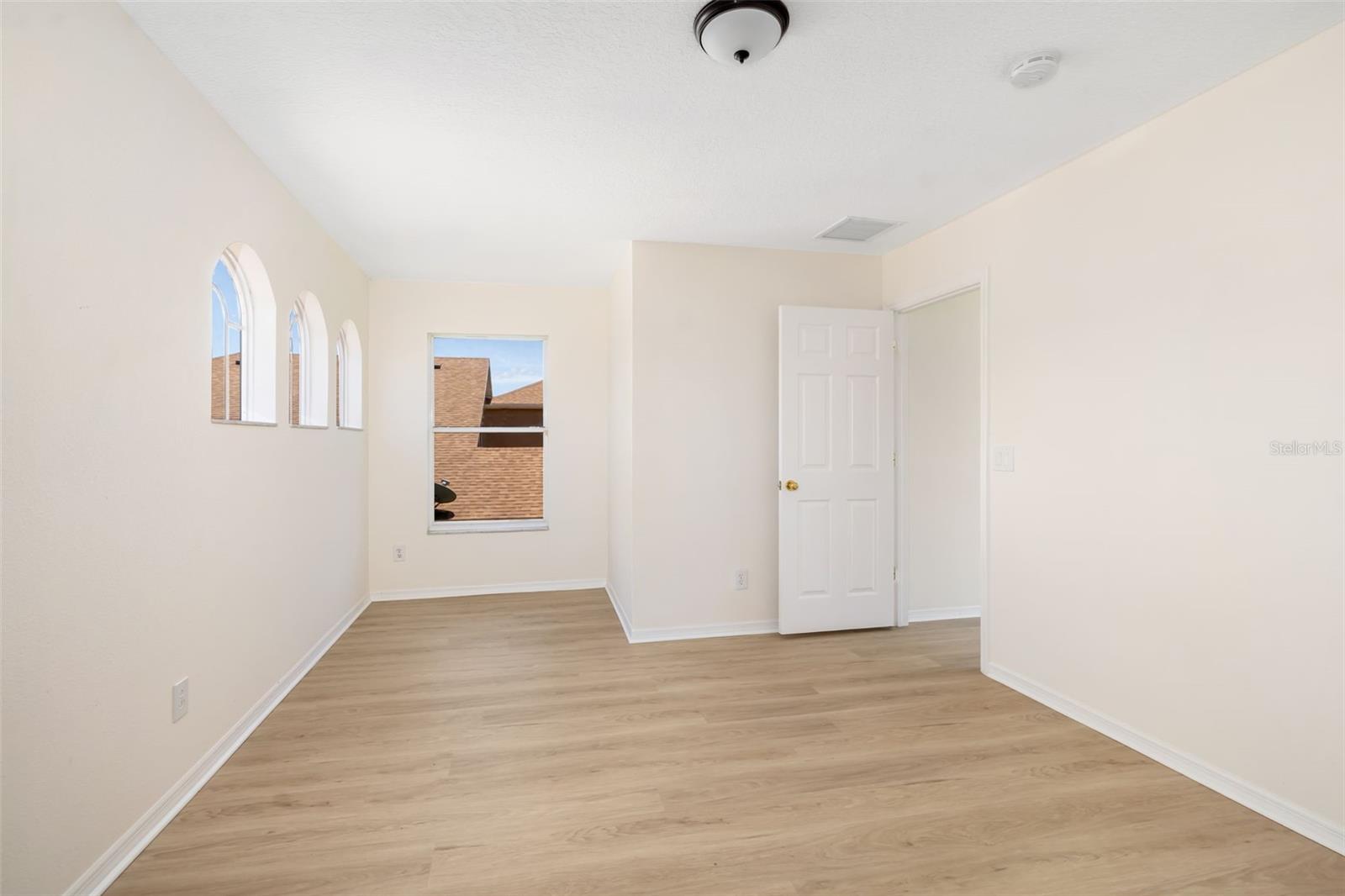 A4656385 Property Photo