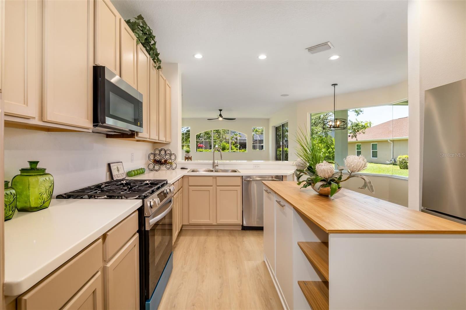 A4656385 Property Photo