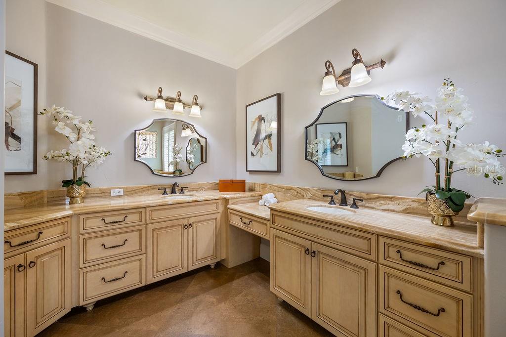 O6319674 Property Photo