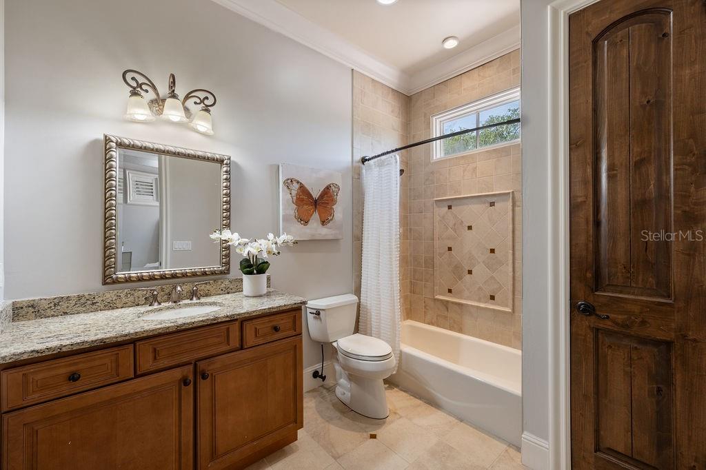 O6319674 Property Photo