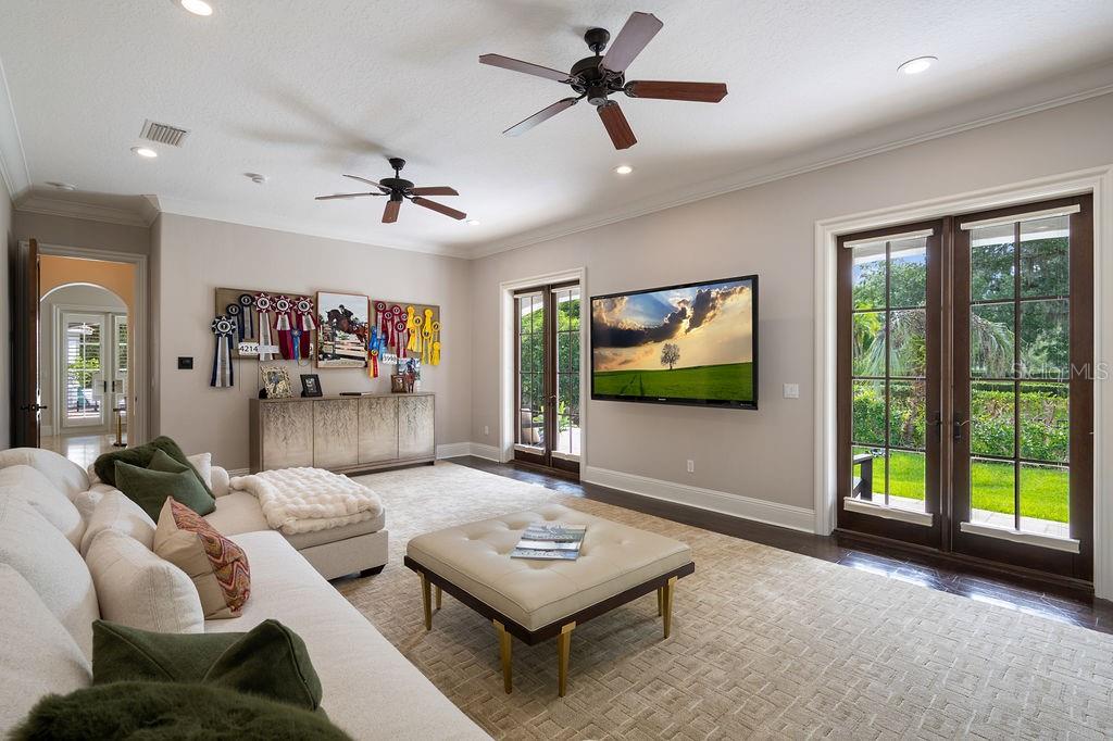 O6319674 Property Photo