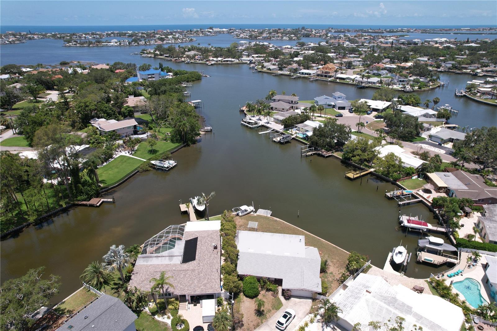 3995 SOUTH CIR, LARGO, FL, 33774