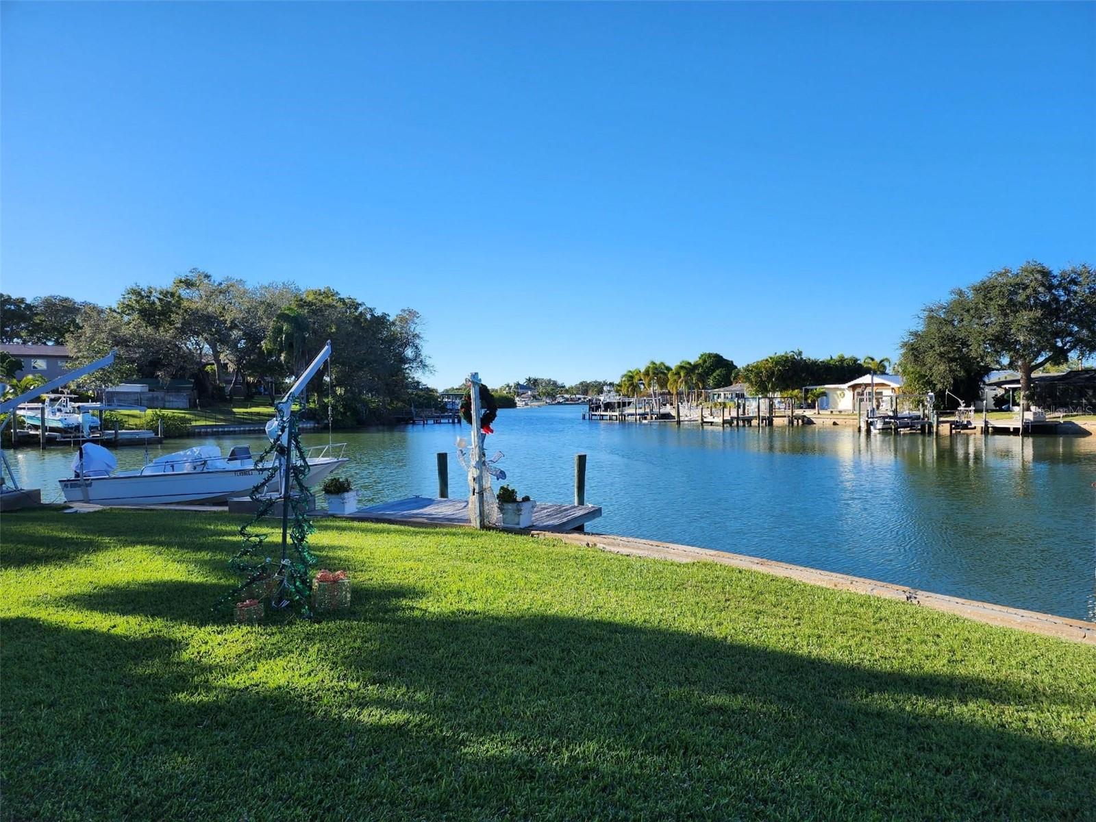 3995 SOUTH CIR, LARGO, FL, 33774