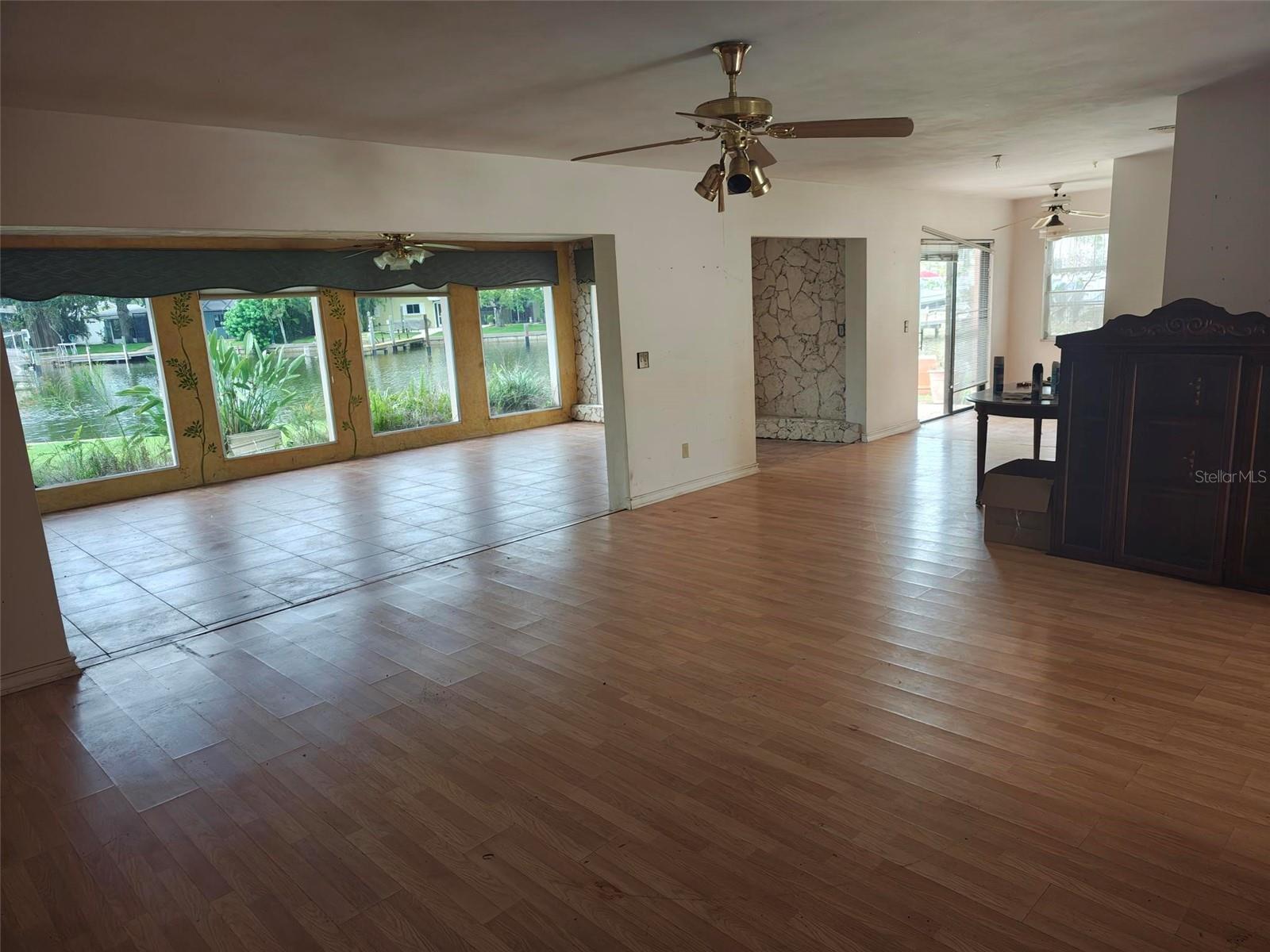 3995 SOUTH CIR, LARGO, FL, 33774