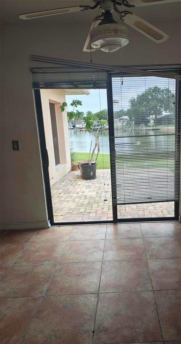 3995 SOUTH CIR, LARGO, FL, 33774