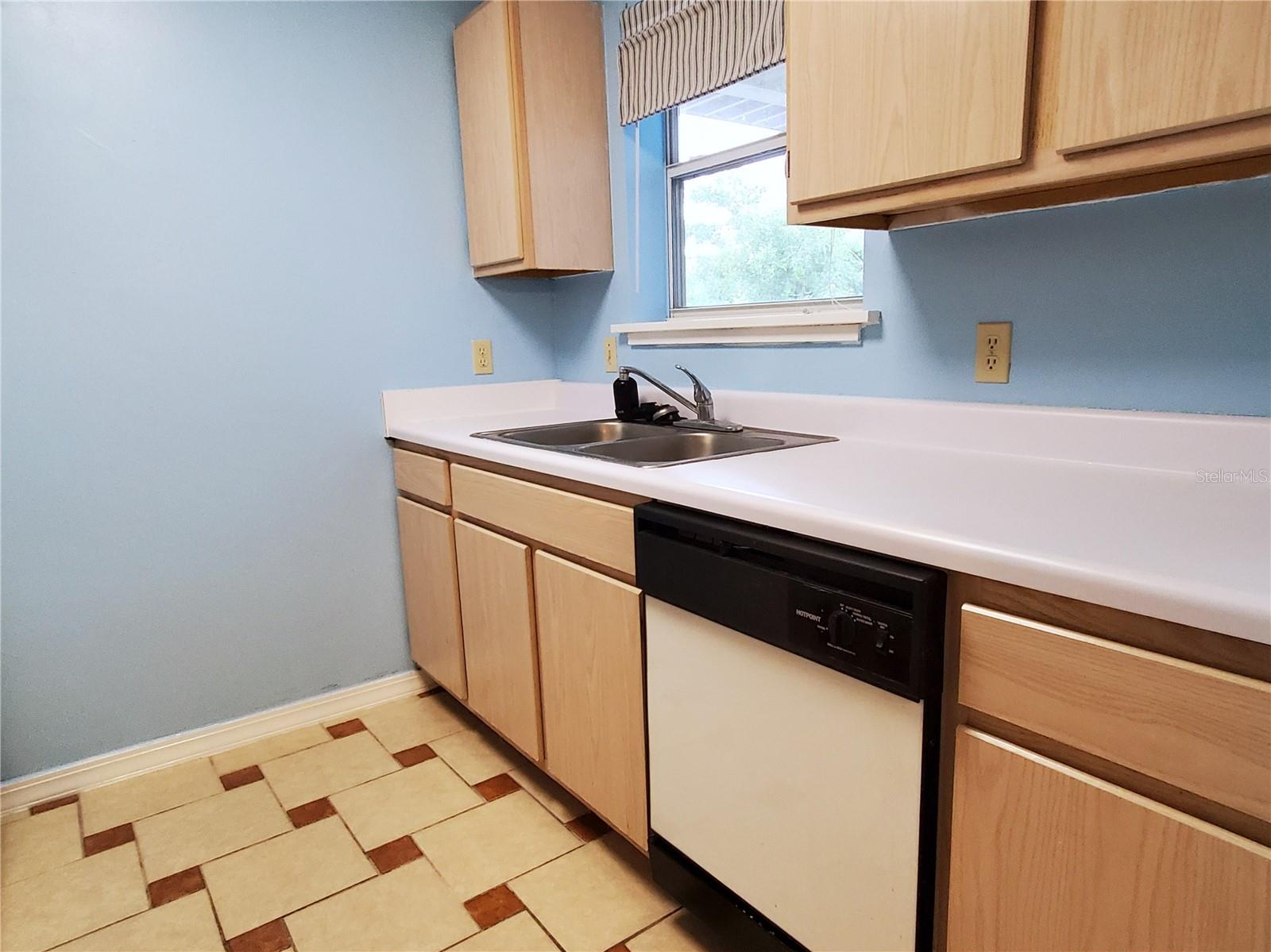 2360 SW ARCHER RD #211, GAINESVILLE, FL, 32608