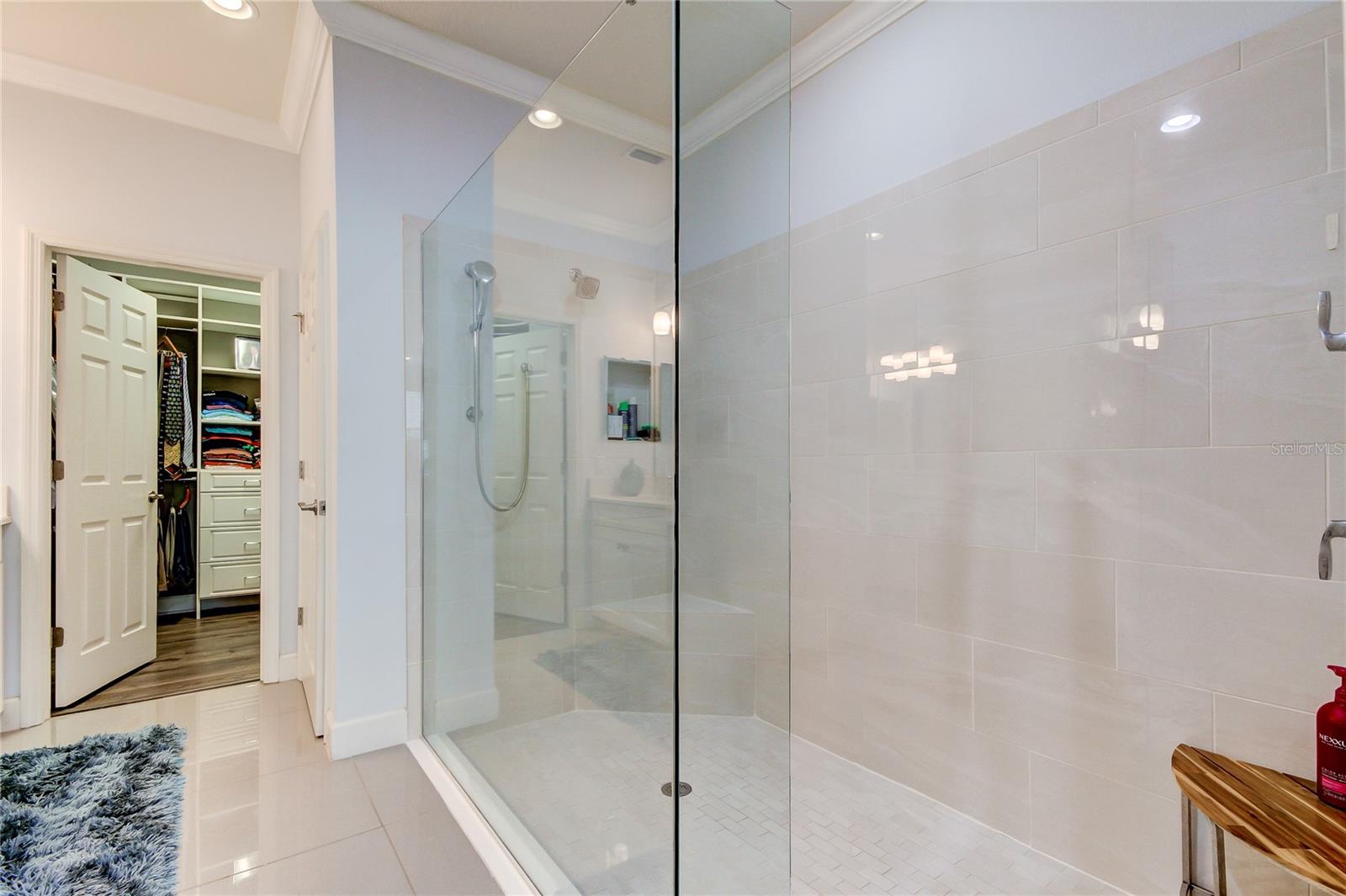 8750 TERRACINA LAKE DR, TAMPA, FL, 33625