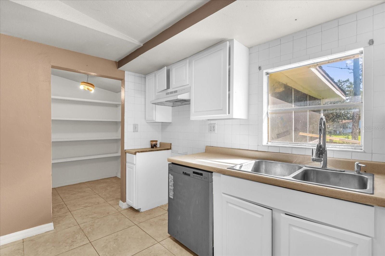 36424 COUNTY ROAD 439, EUSTIS, FL, 32736