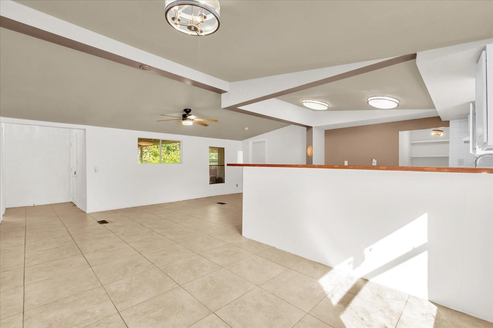 36424 COUNTY ROAD 439, EUSTIS, FL, 32736