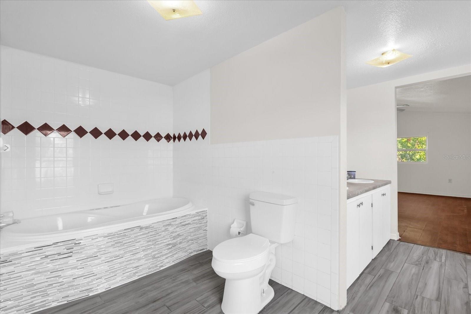 36424 COUNTY ROAD 439, EUSTIS, FL, 32736