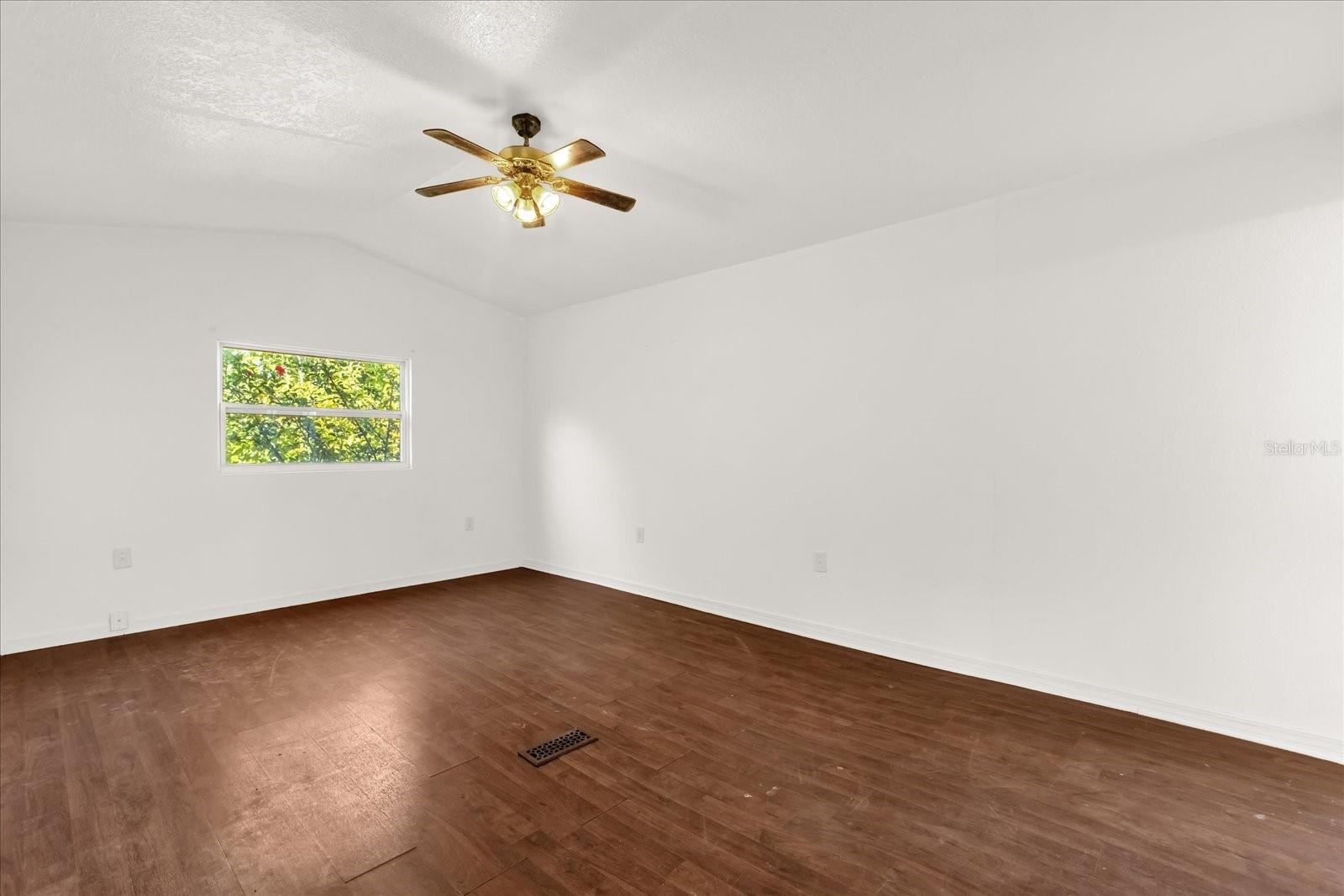 36424 COUNTY ROAD 439, EUSTIS, FL, 32736