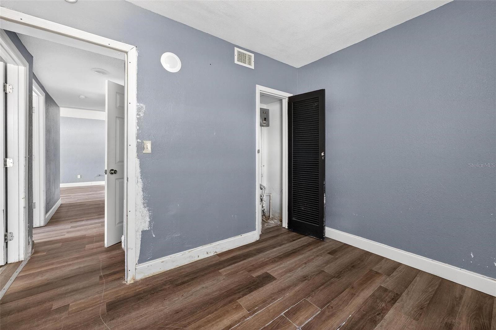 1257 N PINE HILLS RD, ORLANDO, FL, 32808