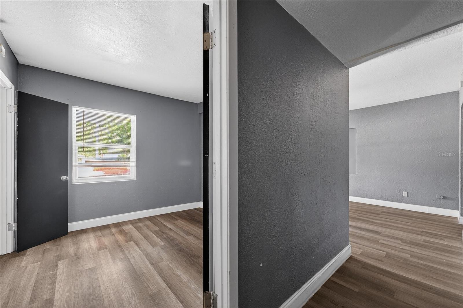 1257 N PINE HILLS RD, ORLANDO, FL, 32808