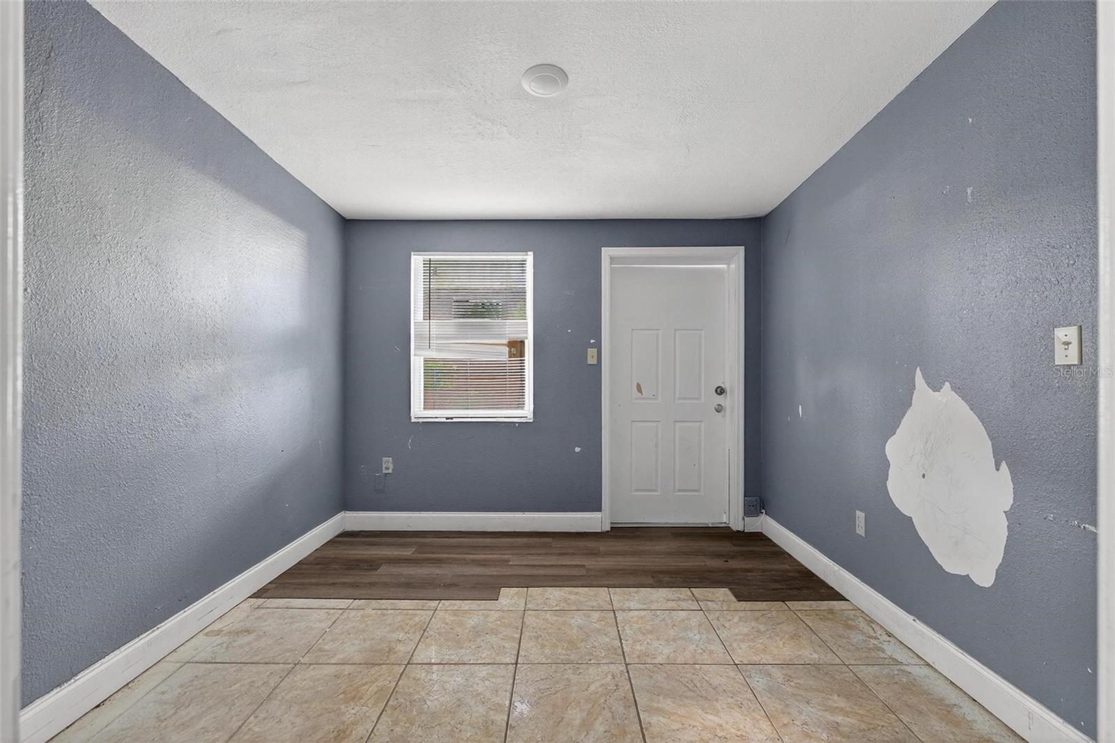 1257 N PINE HILLS RD, ORLANDO, FL, 32808