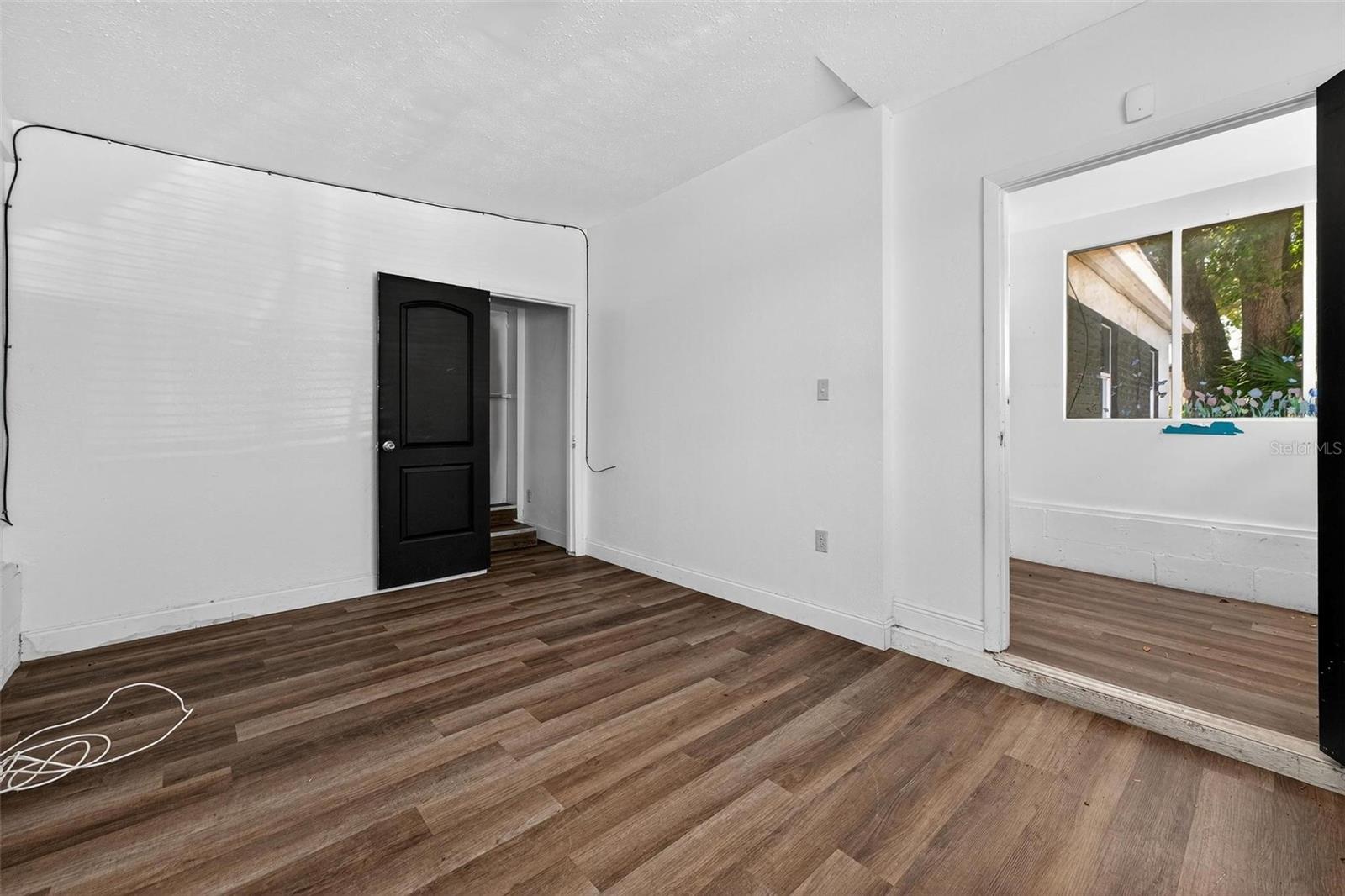 1257 N PINE HILLS RD, ORLANDO, FL, 32808