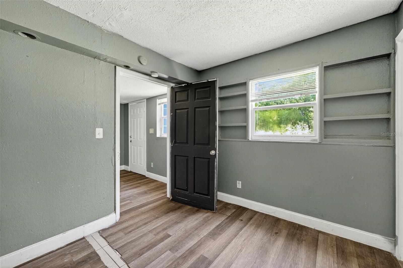 1257 N PINE HILLS RD, ORLANDO, FL, 32808