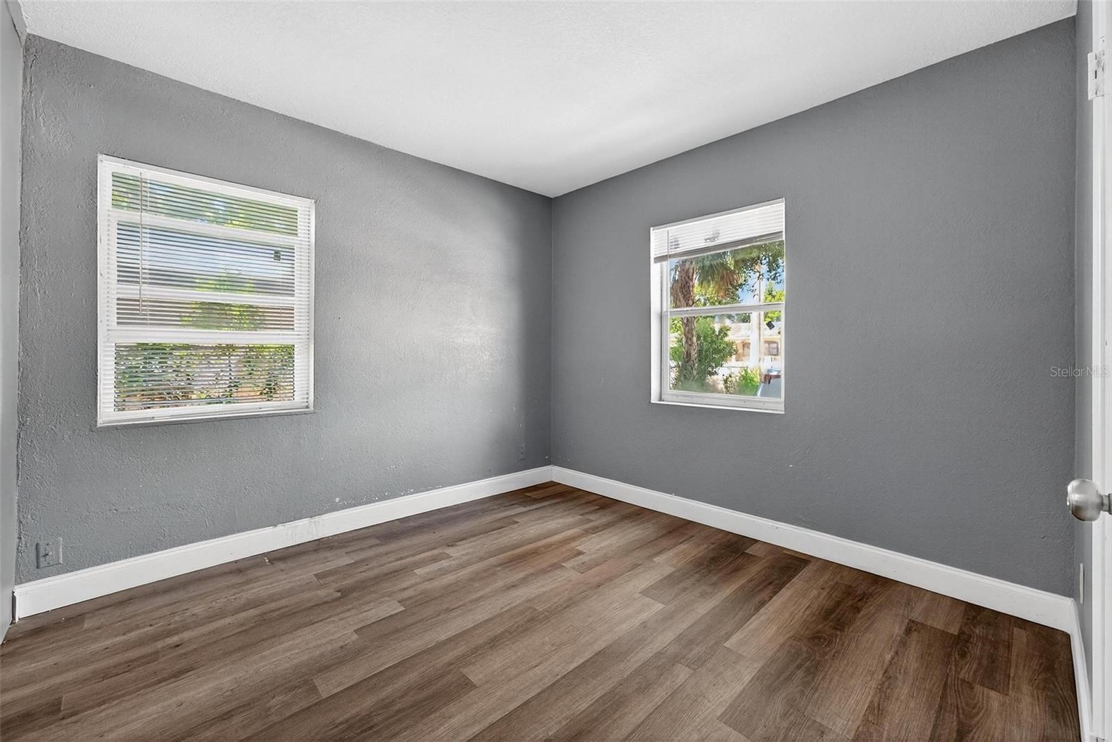 1257 N PINE HILLS RD, ORLANDO, FL, 32808