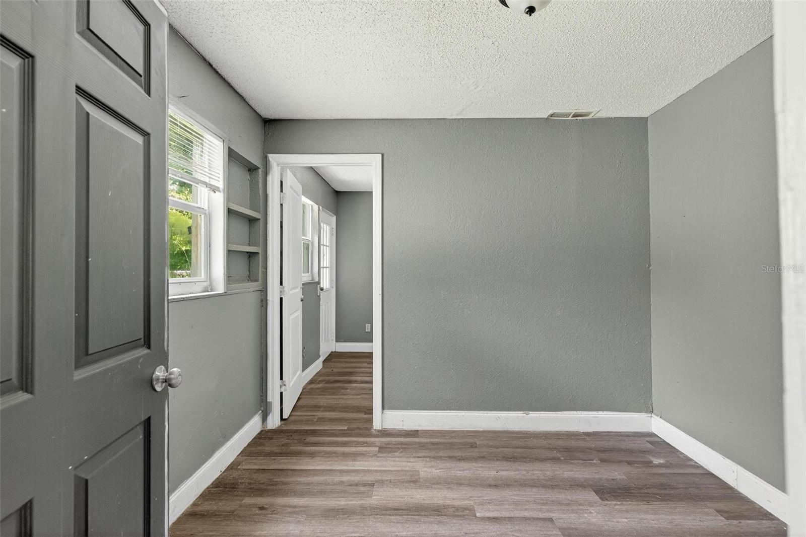 1257 N PINE HILLS RD, ORLANDO, FL, 32808