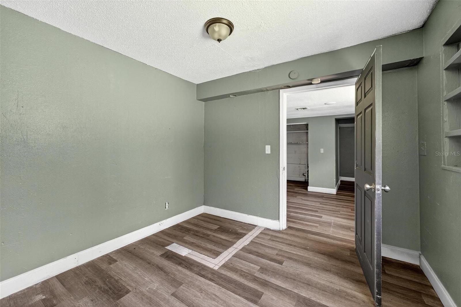 1257 N PINE HILLS RD, ORLANDO, FL, 32808