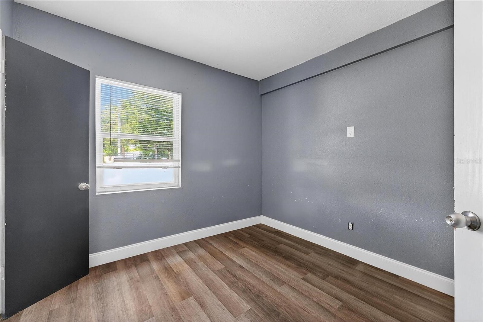 1257 N PINE HILLS RD, ORLANDO, FL, 32808