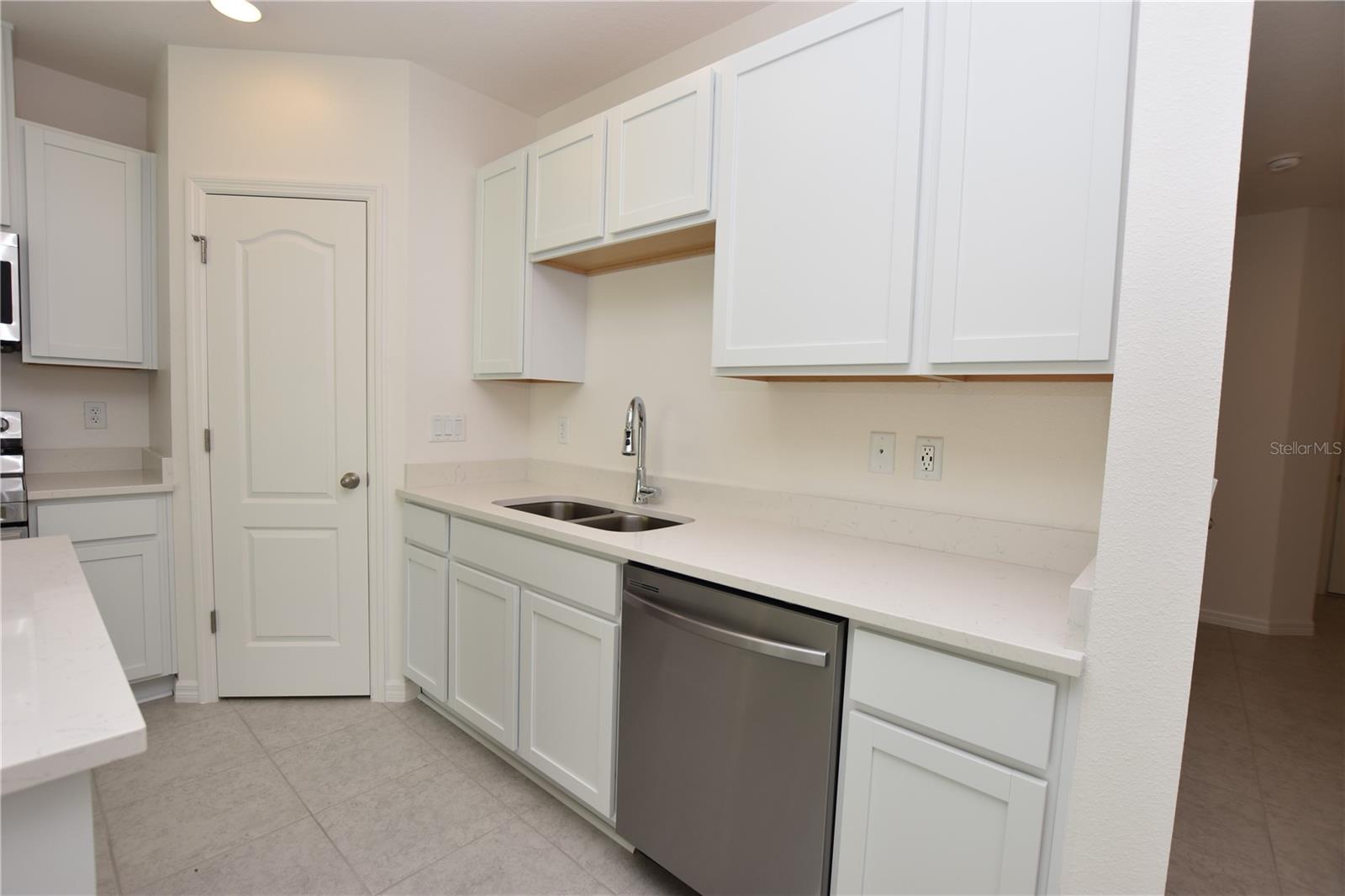 3905 ACADEMIA AVE, LAKELAND, FL, 33803