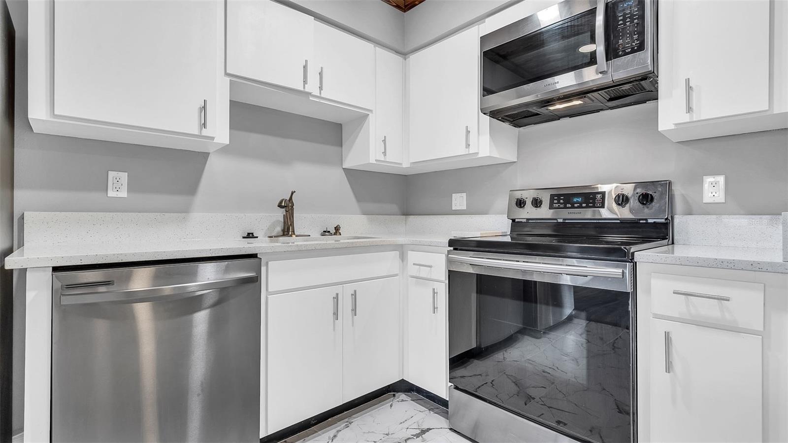 706 GREEN VALLEY RD #E3, PALM HARBOR, FL, 34683